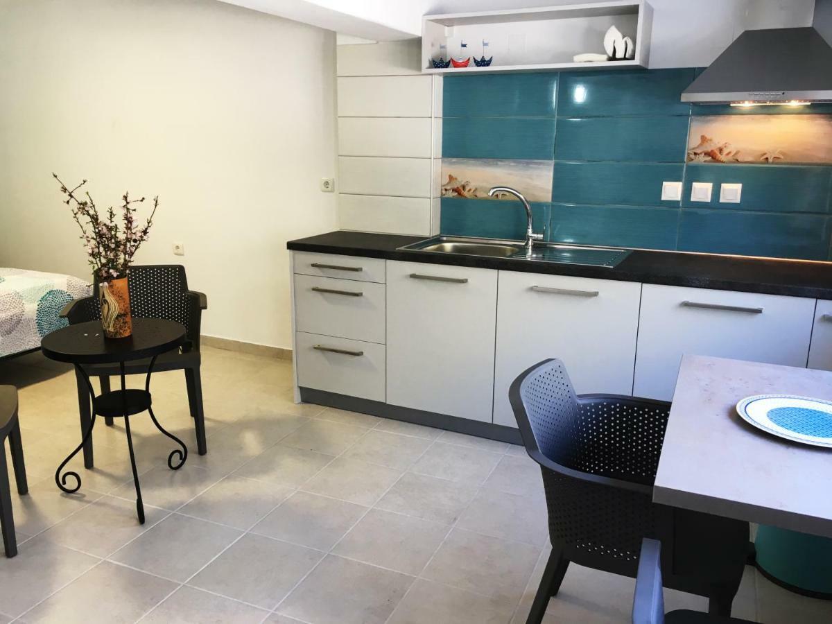 Sea Front - Porto - Evia Apartment
