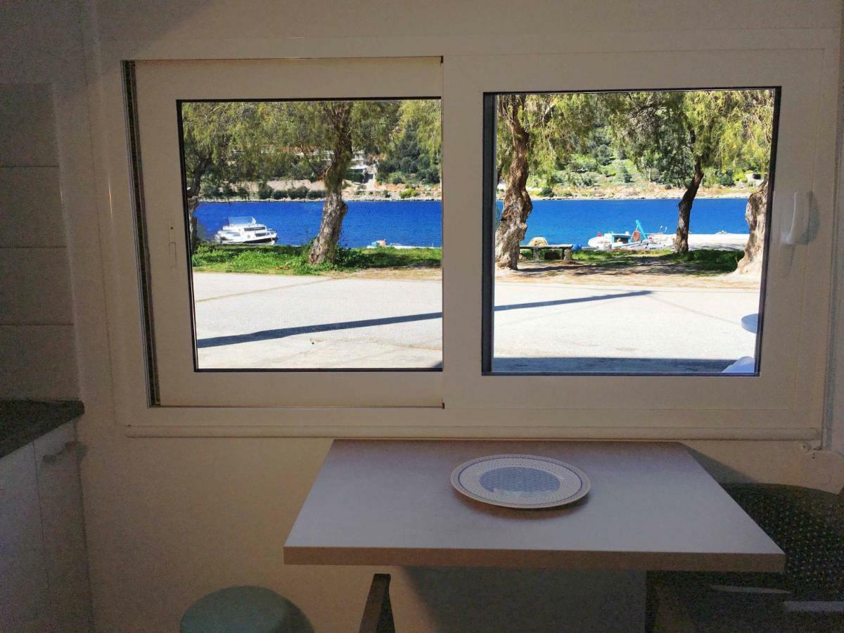 Sea Front - Porto - Evia Apartment